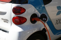 electric-car-558344_640