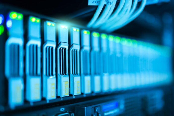 Mini-PCs verdrängen 1HE-Server: Edge im RZ 2026