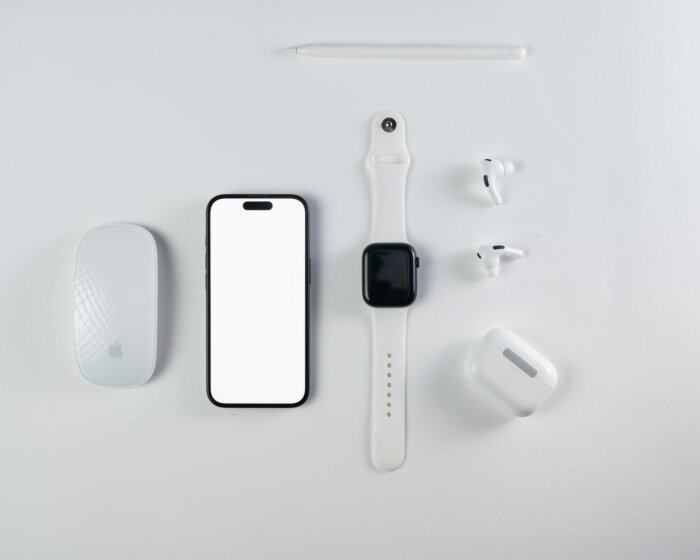 Apple Divides AI Inference: Device vs. Cloud